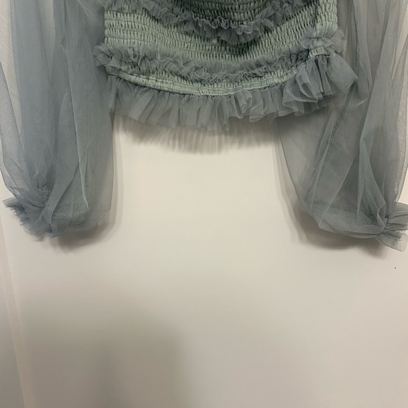 MABLE Ruffled Off-The-Shoulder Crop Top - Picture 3 of 9